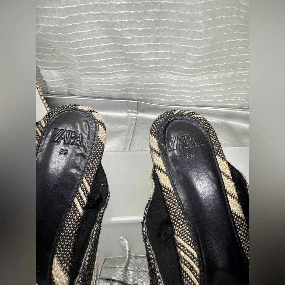 (Z1) Zara women's flat mules, size 39/8 US, ivory black, with shiny stripes - Picture 6 of 13